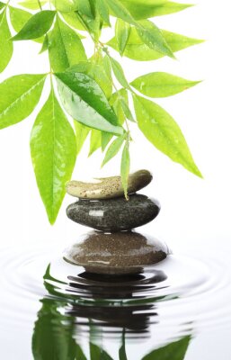 Sticker Gestapelde stenen in het water