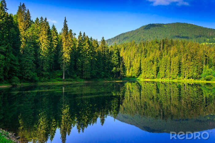 Sticker Groene bergen en blauwe lucht