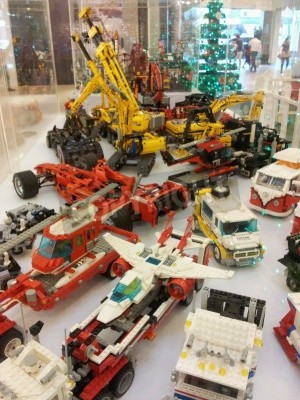 Sticker Grote constructies van voertuigen gemaakt van LEGO stenen