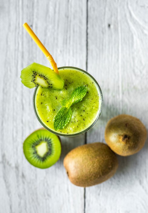 Sticker Healthy kiwi smoothie summer recipe