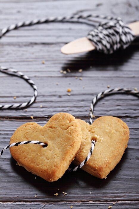 Sticker Heart shaped suikerkoekjes vastgebonden met touw.
