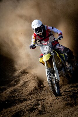 motorcross in accelerazione