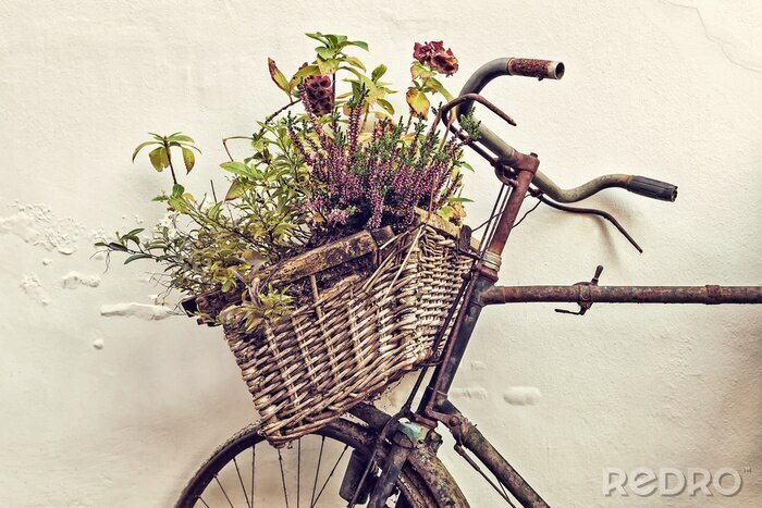 Sticker Retro fiets met bloemen in een mand