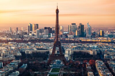 Skyline van de stad met de Eiffeltoren