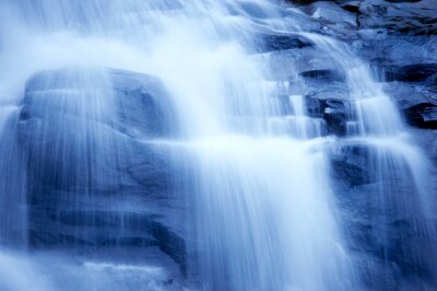 waterval in de Japanse tuin, monotone
