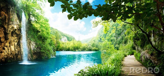 Sticker Waterval, meer en brug