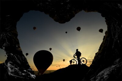 Sticker Magara deliklerinden balonlara Bakış